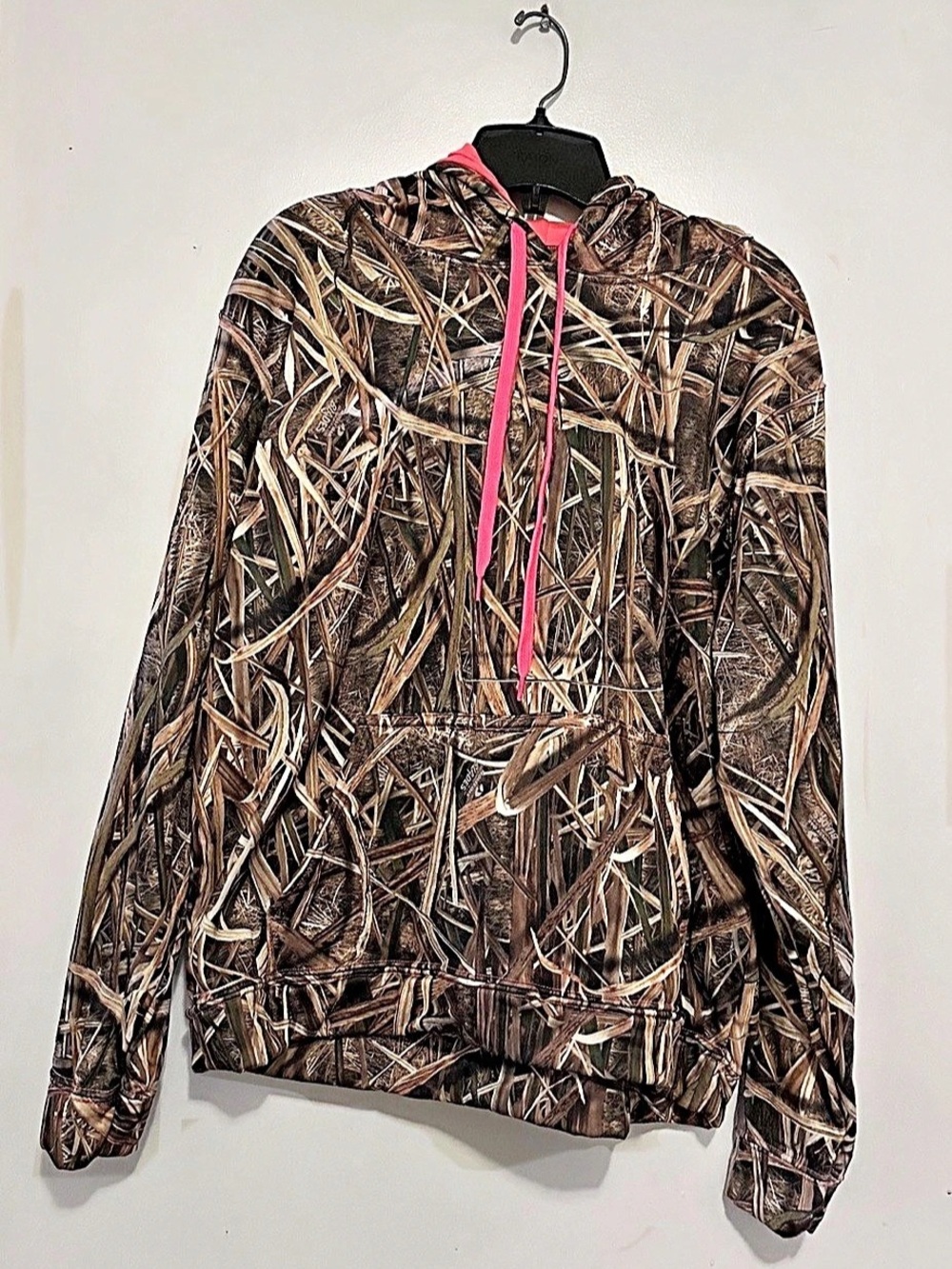 Camo Pullover Hoodie in Brown & Pink
